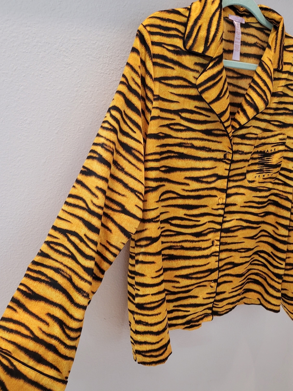 Savage X Fenty Yellow and Black Tiger-Print Sleep Top Size L - Picture 5 of 11
